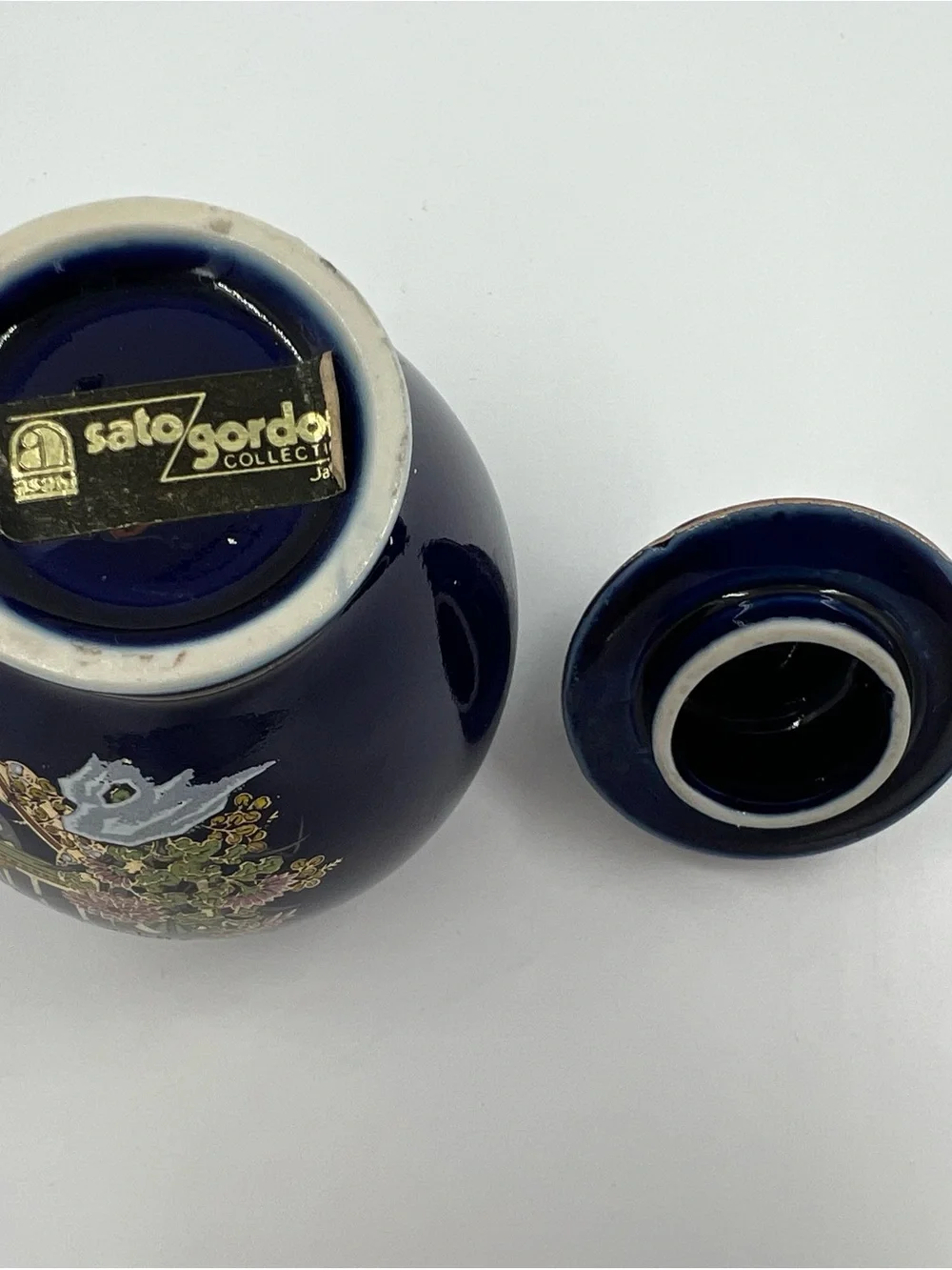 Vintage Sato Gordon Japan Kutani Cobalt Blue Ginger Jar Rickshaw & Flowers 4.5”